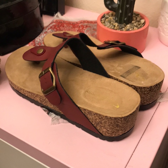 NWOB CL by Laundry Sandals - Picture 2 of 4